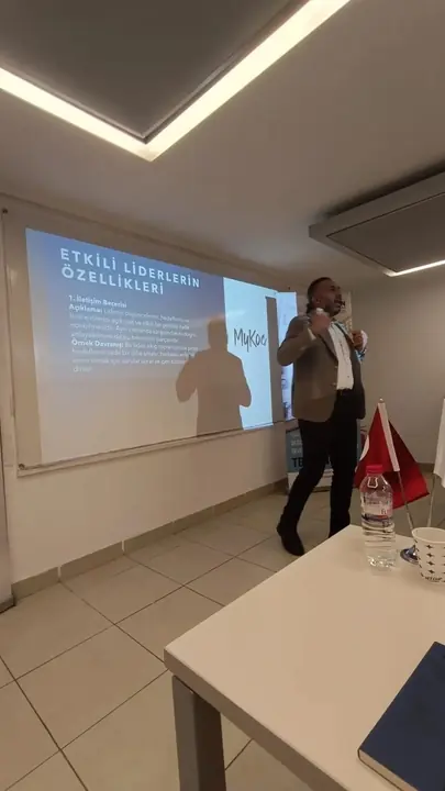 “Etkili Liderliğin Özellikleri” oturumundan bir an